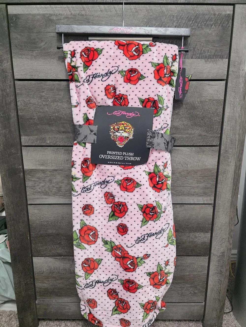 Ed Hardy Roses Oversized Pink Throw Blanket New